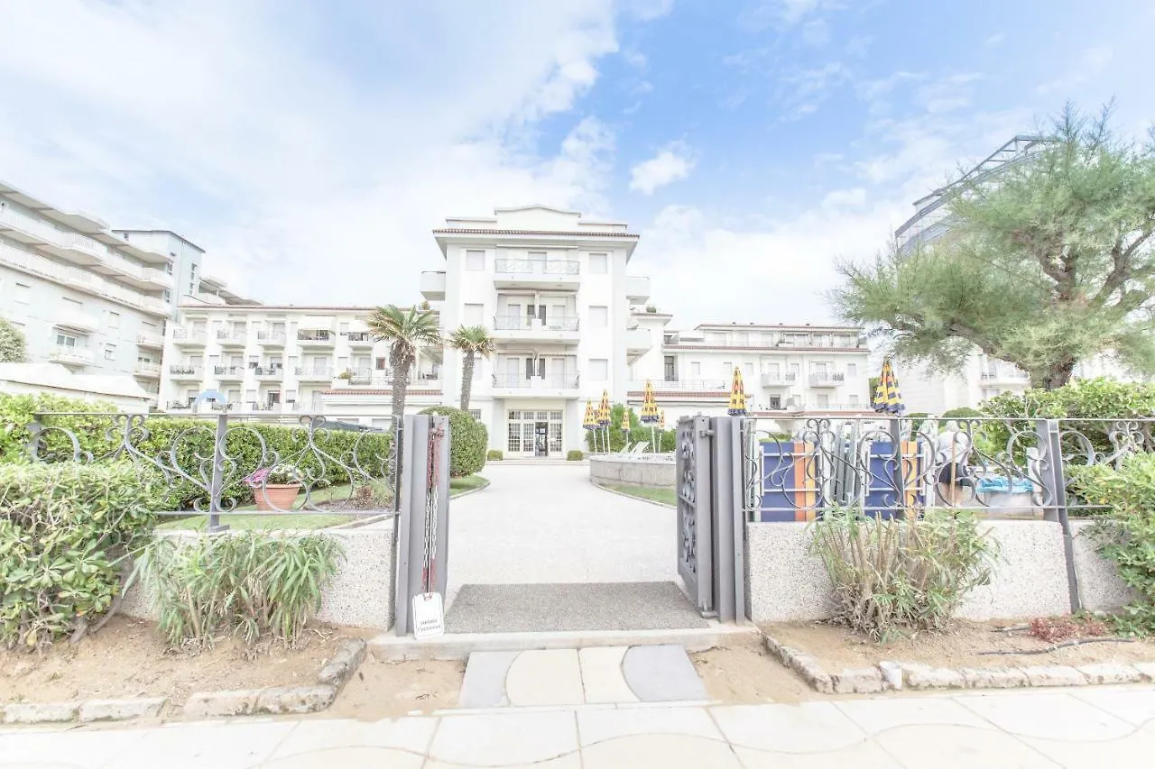 Magica Immobiliare - Bagni Miramare 21 Apartment Lido di Jesolo 0*,  Italy